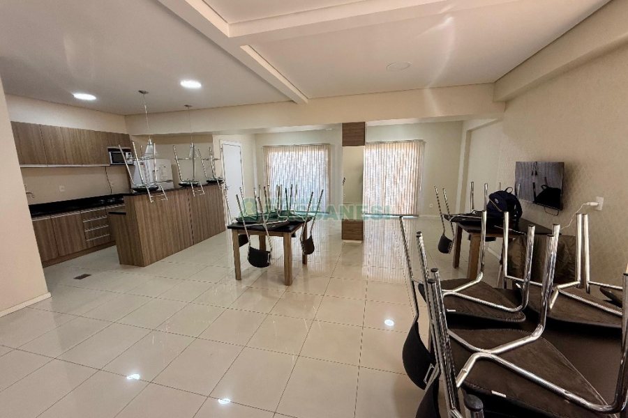 Apto Mobiliado com 75m², 2 dormitórios, 2 vagas, no bairro Lourdes em Caxias do Sul para Alugar