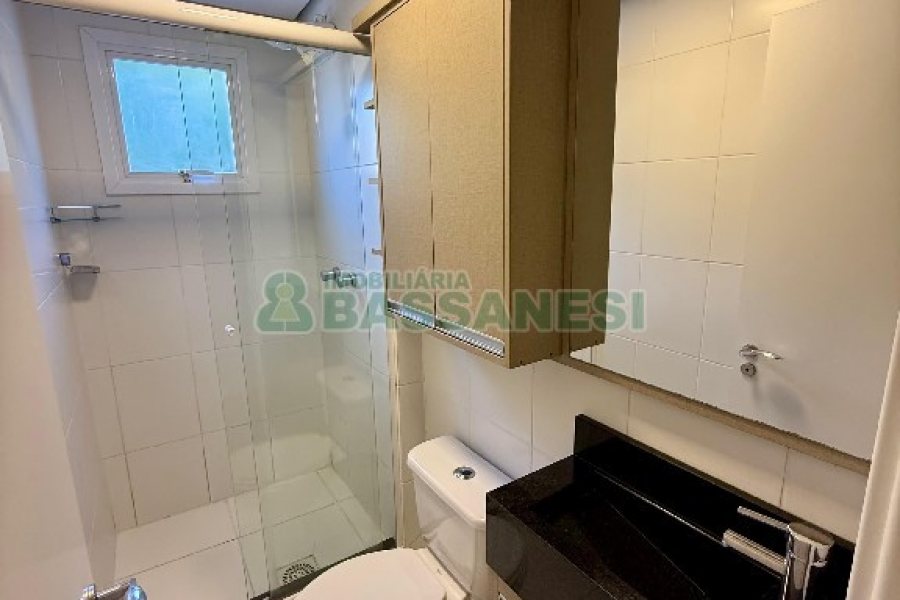 Apto Mobiliado com 75m², 2 dormitórios, 2 vagas, no bairro Lourdes em Caxias do Sul para Alugar