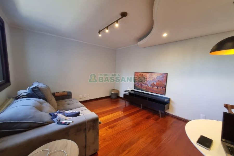 Apto Mobiliado com 88m², 3 dormitórios, 1 vaga, no bairro Cristo Redentor em Caxias do Sul para Alugar