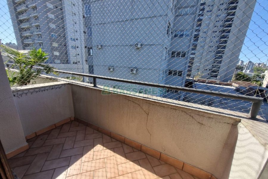 Apto Mobiliado com 88m², 3 dormitórios, 1 vaga, no bairro Cristo Redentor em Caxias do Sul para Alugar