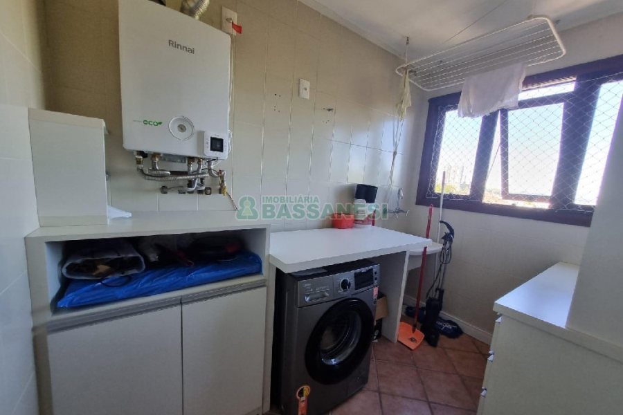 Apto Mobiliado com 88m², 3 dormitórios, 1 vaga, no bairro Cristo Redentor em Caxias do Sul para Alugar