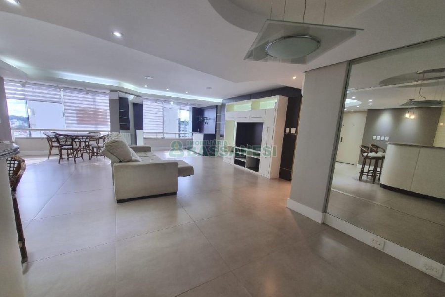 Apartamento com 154m², 3 dormitórios, 3 vagas, no bairro Madureira em Caxias do Sul para Alugar ou Comprar