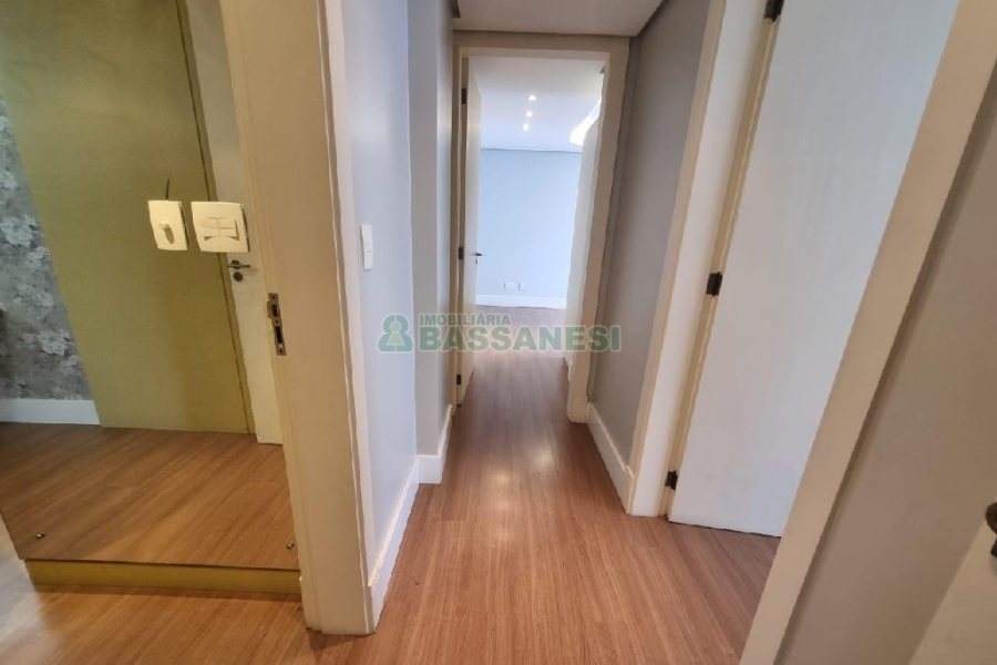 Apartamento com 154m², 3 dormitórios, 3 vagas, no bairro Madureira em Caxias do Sul para Alugar ou Comprar