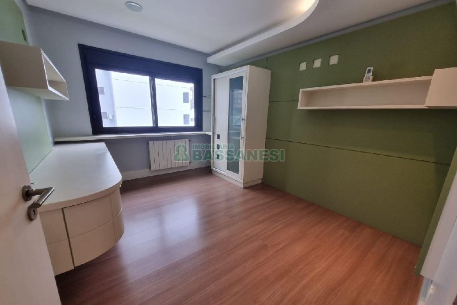 Apartamento com 154m², 3 dormitórios, 3 vagas, no bairro Madureira em Caxias do Sul para Alugar ou Comprar