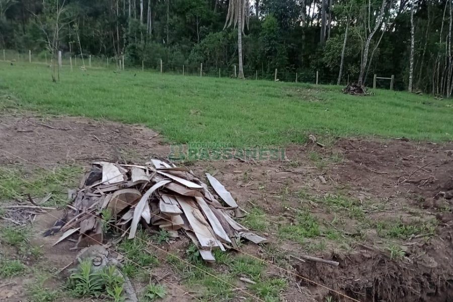 Chácara com 21124m², no bairro Vila Oliva em Caxias do Sul para Comprar