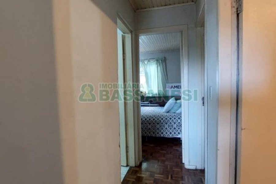Casa com 306m², 3 dormitórios, 1 vaga, no bairro Pedancino em Caxias do Sul para Comprar