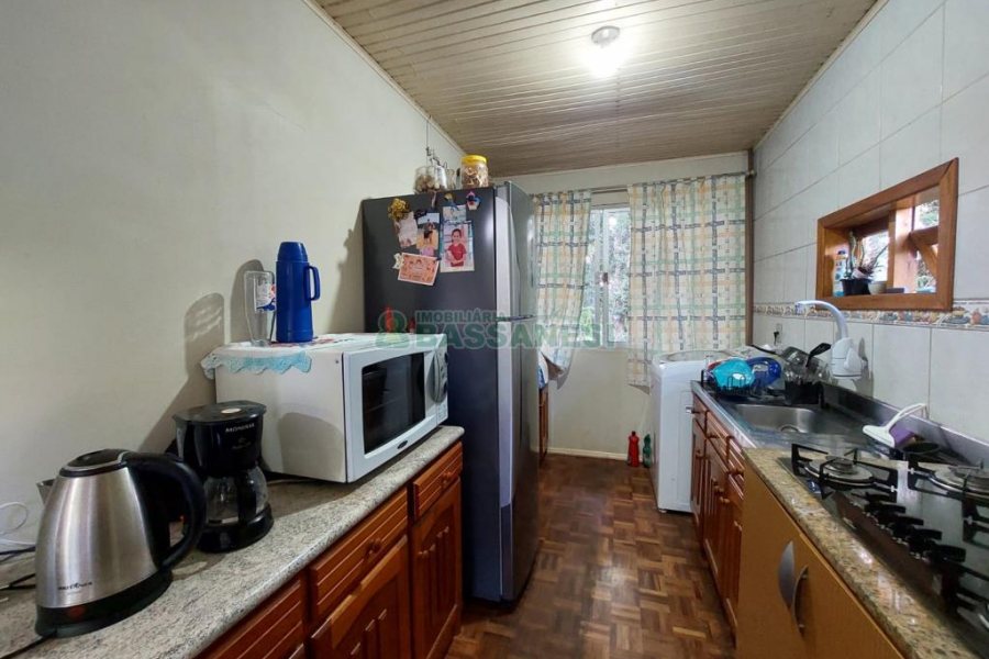 Casa com 306m², 3 dormitórios, 1 vaga, no bairro Pedancino em Caxias do Sul para Comprar