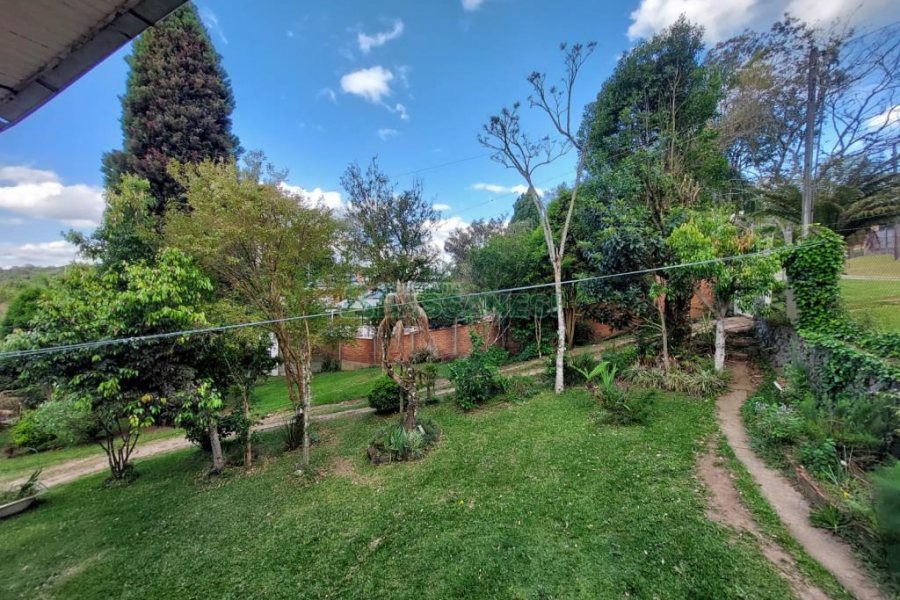 Casa com 306m², 3 dormitórios, 1 vaga, no bairro Pedancino em Caxias do Sul para Comprar