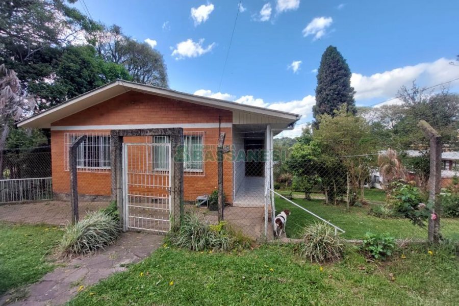 Casa com 306m², 3 dormitórios, 1 vaga, no bairro Pedancino em Caxias do Sul para Comprar