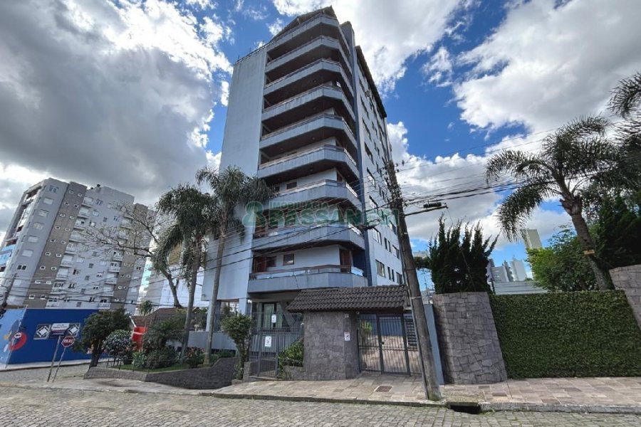 Apartamento com 140m², 3 dormitórios, 2 vagas, no bairro São Leopoldo em Caxias do Sul para Alugar
