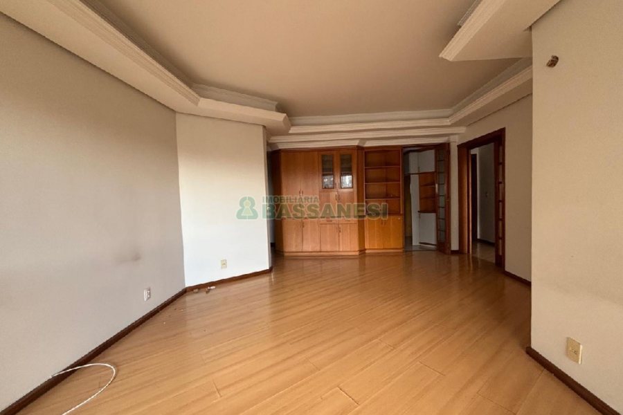 Apartamento com 140m², 3 dormitórios, 2 vagas, no bairro São Leopoldo em Caxias do Sul para Alugar