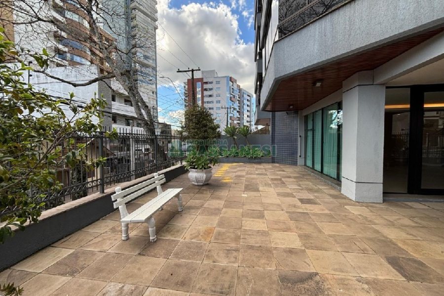 Apartamento com 140m², 3 dormitórios, 2 vagas, no bairro São Leopoldo em Caxias do Sul para Alugar