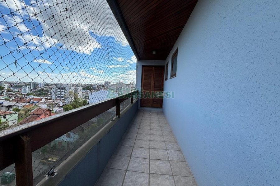 Apartamento com 140m², 3 dormitórios, 2 vagas, no bairro São Leopoldo em Caxias do Sul para Alugar