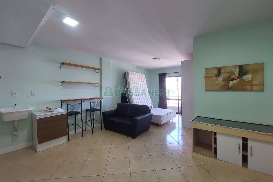 Apto Mobiliado com 30m², 1 dormitório, no bairro Centro em Caxias do Sul para Alugar