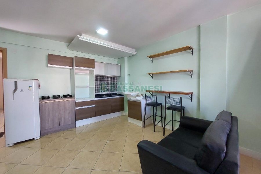 Apto Mobiliado com 30m², 1 dormitório, no bairro Centro em Caxias do Sul para Alugar