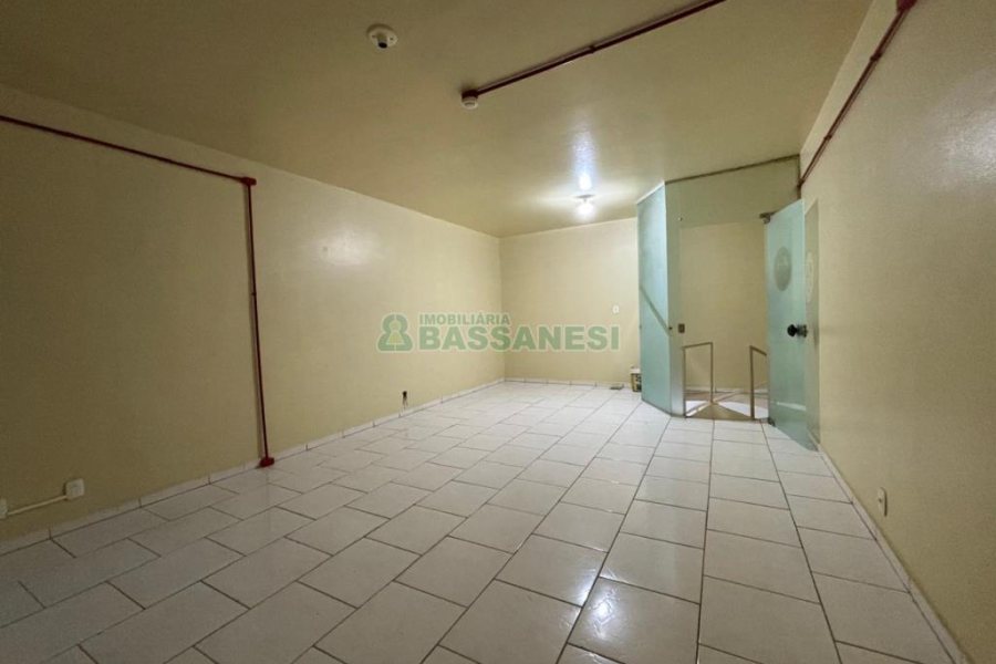 Loja com 70m², no bairro São Pelegrino em Caxias do Sul para Alugar