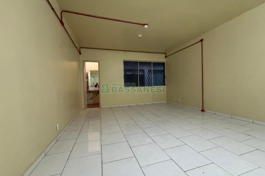 Loja com 70m², no bairro São Pelegrino em Caxias do Sul para Alugar