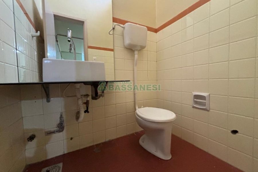 Loja com 70m², no bairro São Pelegrino em Caxias do Sul para Alugar