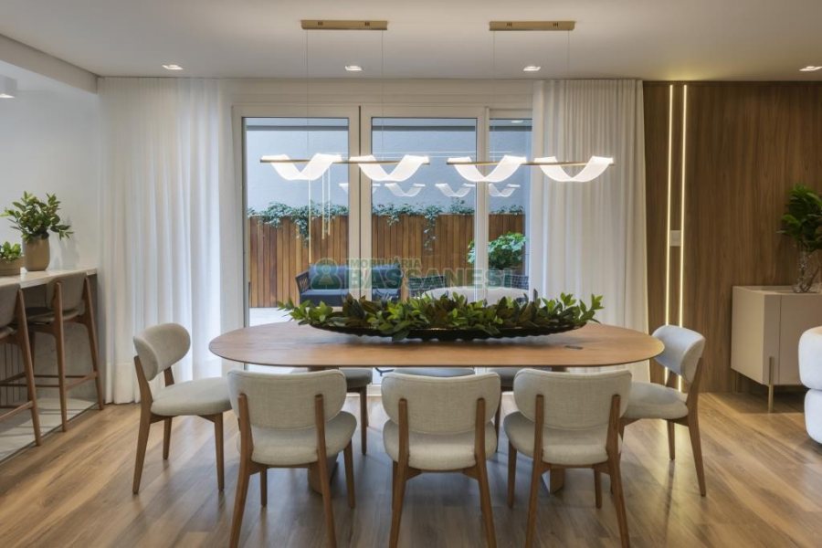 Apartamento com 212m², 3 dormitórios, 2 vagas, no bairro Madureira em Caxias do Sul para Comprar