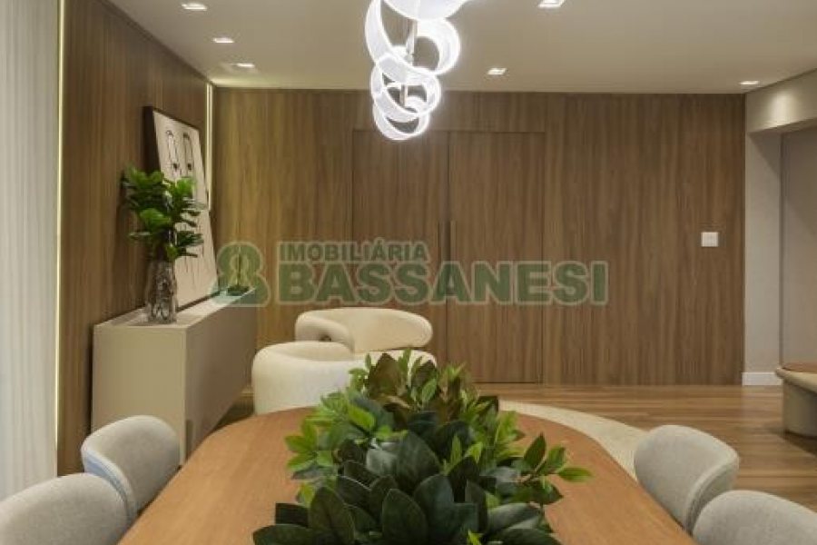 Apartamento com 212m², 3 dormitórios, 2 vagas, no bairro Madureira em Caxias do Sul para Comprar