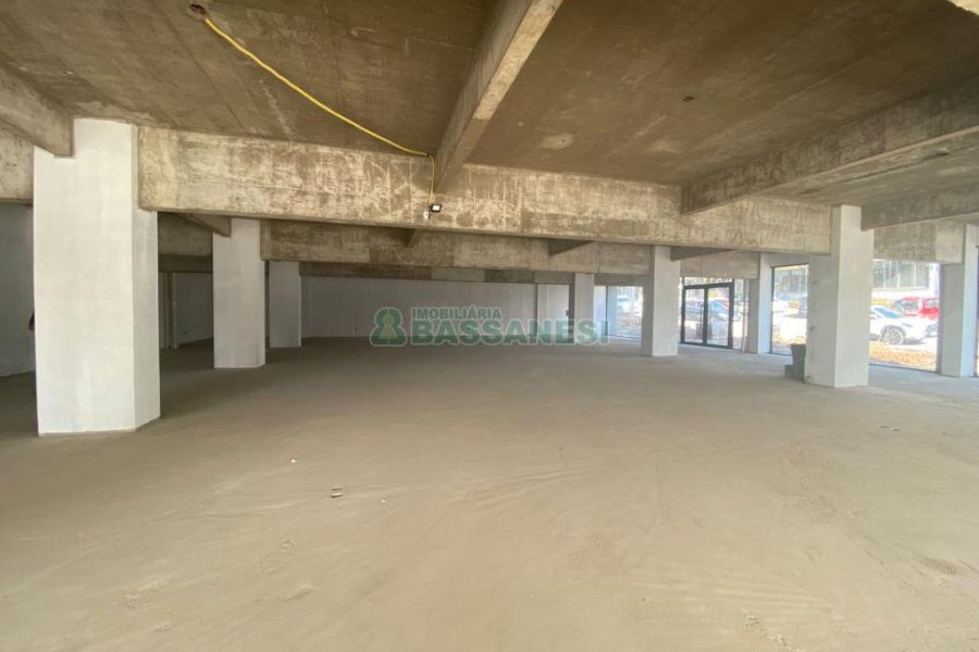 Loja com 585m², no bairro São José em Caxias do Sul para Alugar ou Comprar