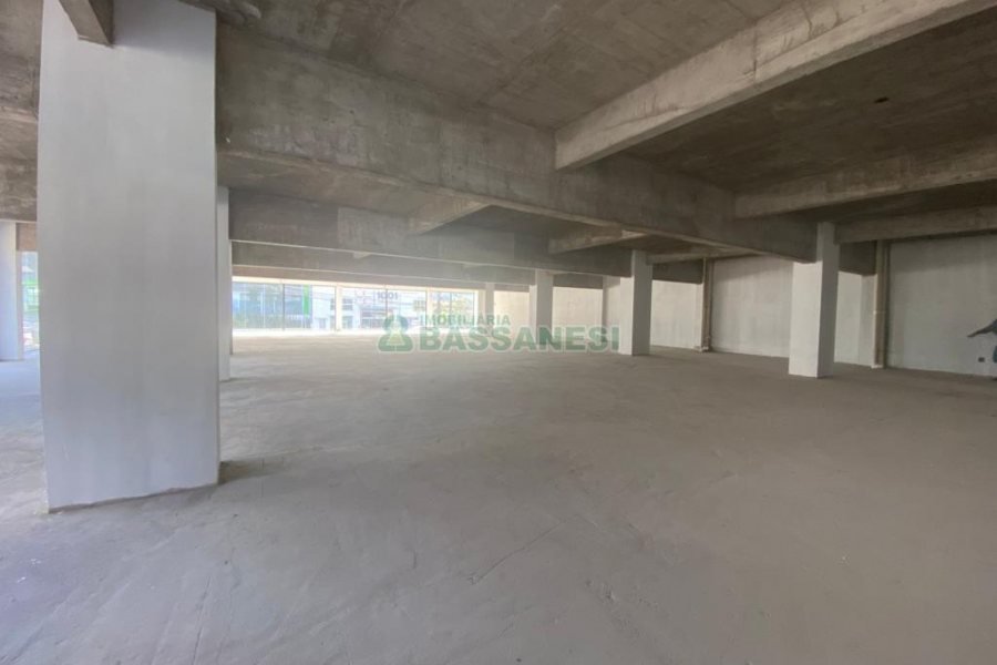 Loja com 585m², no bairro São José em Caxias do Sul para Alugar ou Comprar