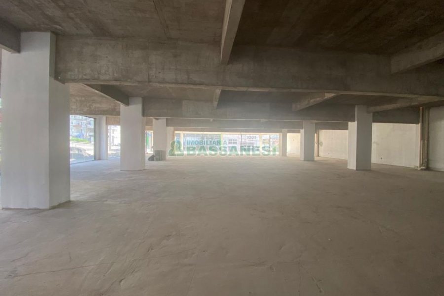 Loja com 585m², no bairro São José em Caxias do Sul para Alugar ou Comprar
