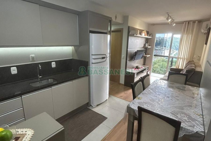 Apartamento com 61m², 2 dormitórios, 1 vaga, no bairro Santa Catarina em Caxias do Sul para Comprar
