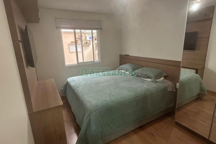 Apartamento com 61m², 2 dormitórios, 1 vaga, no bairro Santa Catarina em Caxias do Sul para Comprar