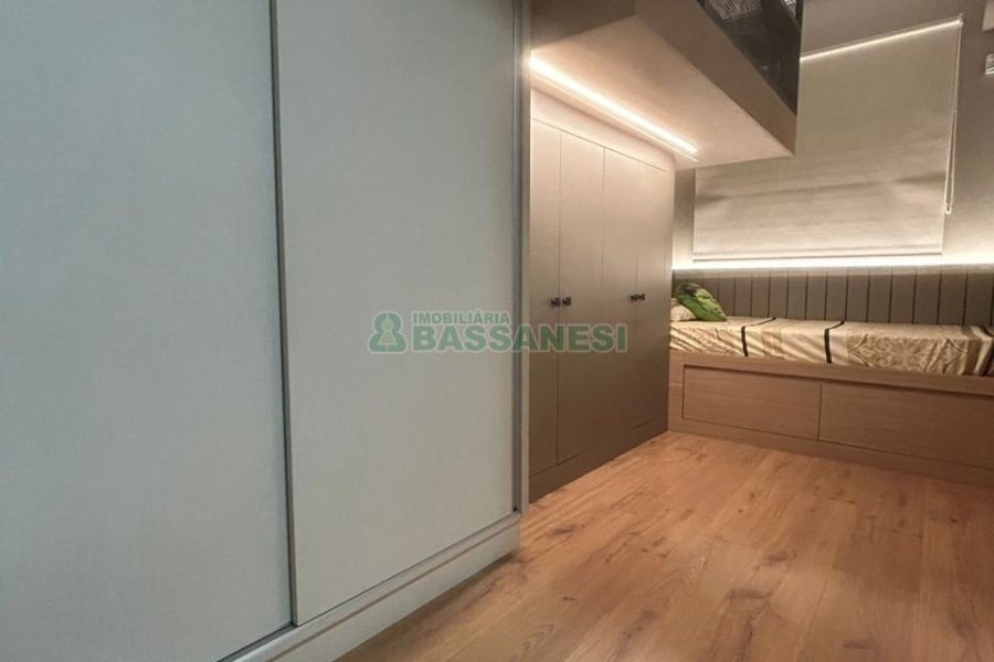 Apartamento com 61m², 2 dormitórios, 1 vaga, no bairro Santa Catarina em Caxias do Sul para Comprar