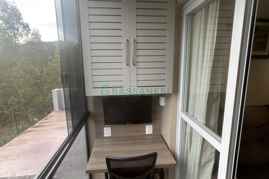 Apartamento com 61m², 2 dormitórios, 1 vaga, no bairro Santa Catarina em Caxias do Sul para Comprar