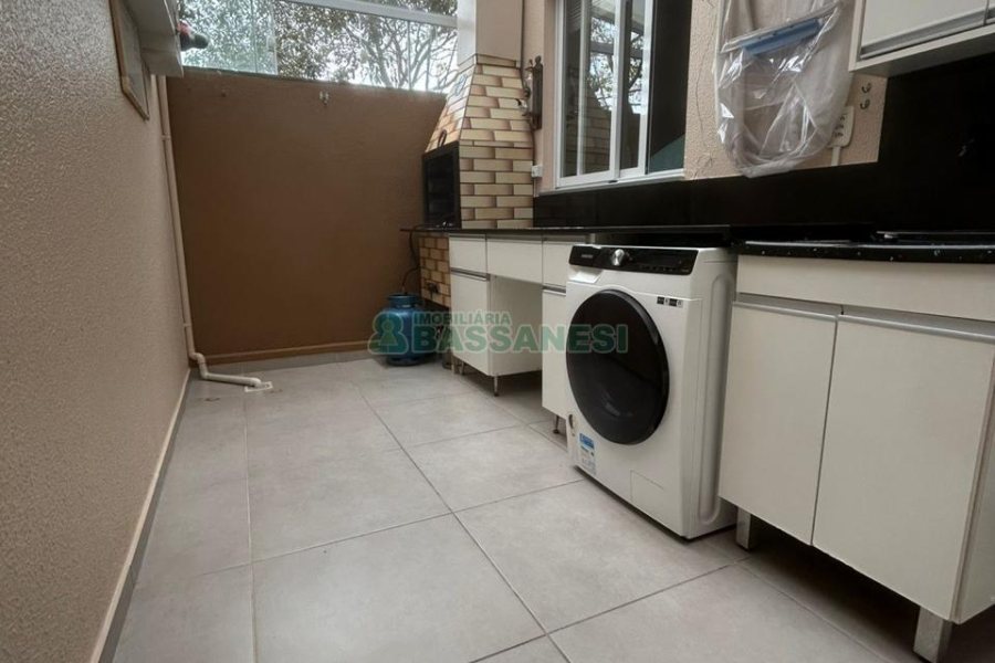 Apartamento com 61m², 2 dormitórios, 1 vaga, no bairro Santa Catarina em Caxias do Sul para Comprar