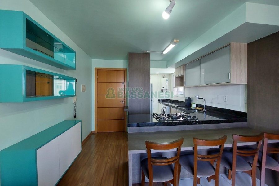 Apto Mobiliado com 54m², 2 dormitórios, 1 vaga, no bairro Vinhedos em Caxias do Sul para Alugar