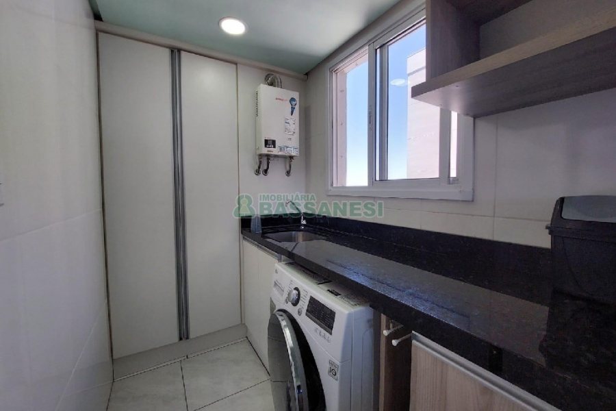 Apto Mobiliado com 54m², 2 dormitórios, 1 vaga, no bairro Vinhedos em Caxias do Sul para Alugar