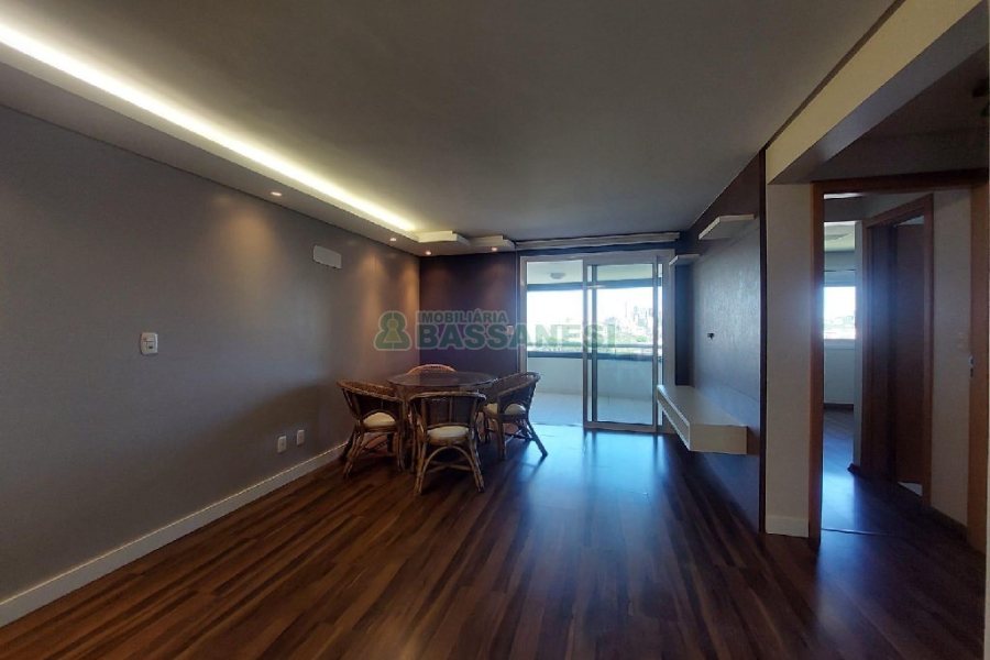 Apartamento com 92m², 2 dormitórios, 2 vagas, no bairro Lourdes em Caxias do Sul para Alugar