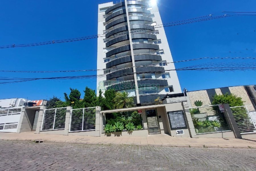 Apartamento com 92m², 2 dormitórios, 2 vagas, no bairro Lourdes em Caxias do Sul para Alugar