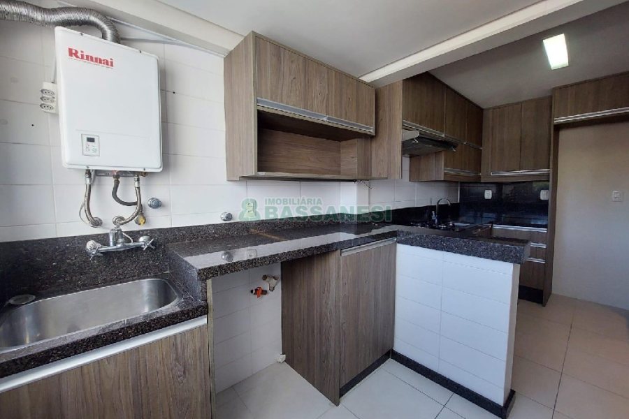 Apartamento com 92m², 2 dormitórios, 2 vagas, no bairro Lourdes em Caxias do Sul para Alugar
