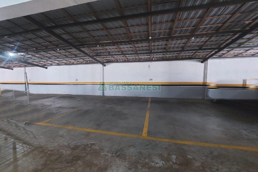 Apartamento com 92m², 2 dormitórios, 2 vagas, no bairro Lourdes em Caxias do Sul para Alugar