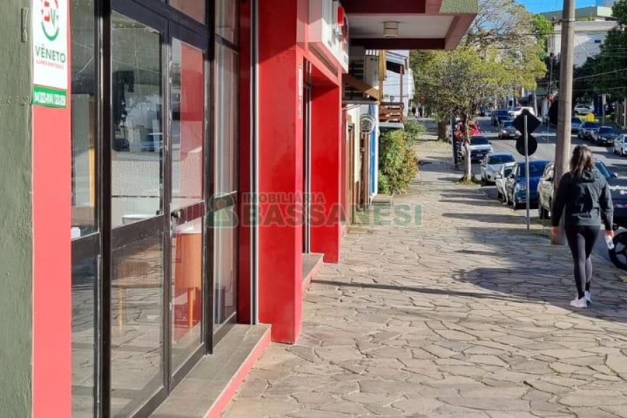 Loja com 258m², no bairro Pio X em Caxias do Sul para Comprar