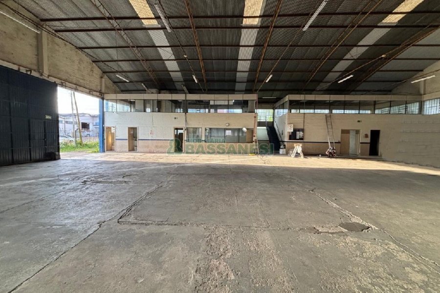 Pavilhão com 1050m², no bairro São Ciro em Caxias do Sul para Alugar