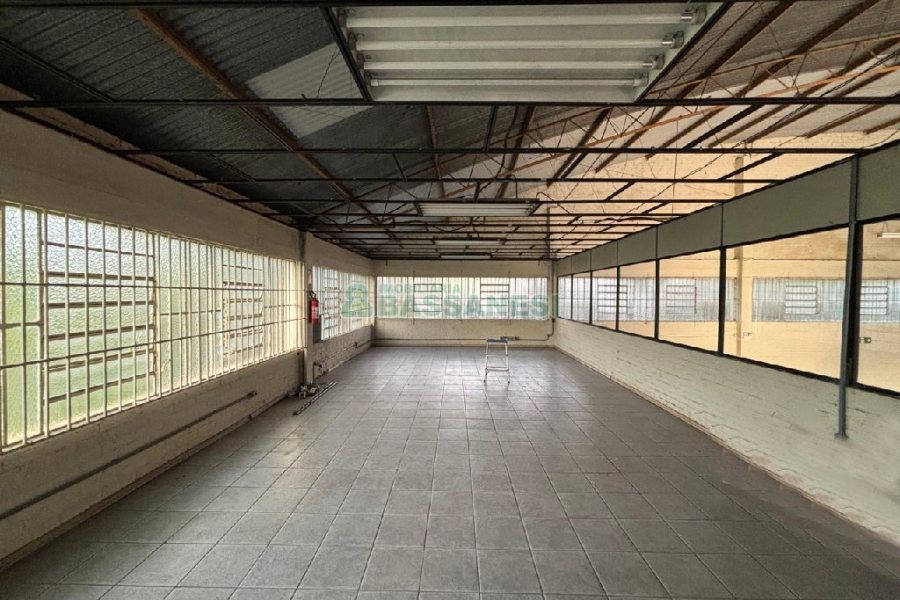 Pavilhão com 1050m², no bairro São Ciro em Caxias do Sul para Alugar