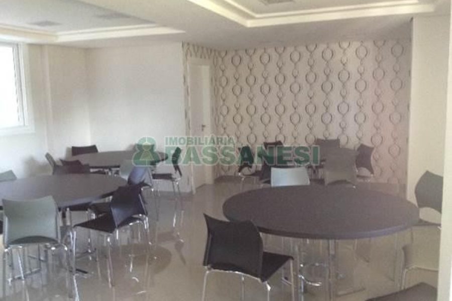 Apto Mobiliado com 97m², 3 dormitórios, 2 vagas, no bairro Villagio Iguatemi em Caxias do Sul para Alugar