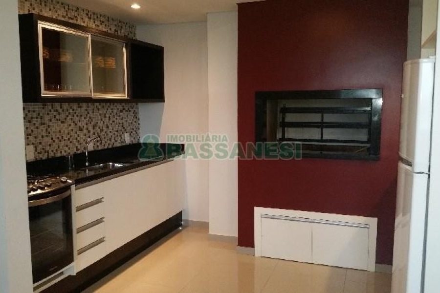 Apto Mobiliado com 97m², 3 dormitórios, 2 vagas, no bairro Villagio Iguatemi em Caxias do Sul para Alugar