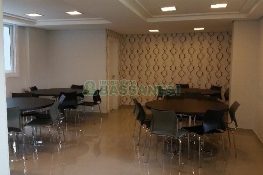 Apto Mobiliado com 97m², 3 dormitórios, 2 vagas, no bairro Villagio Iguatemi em Caxias do Sul para Alugar