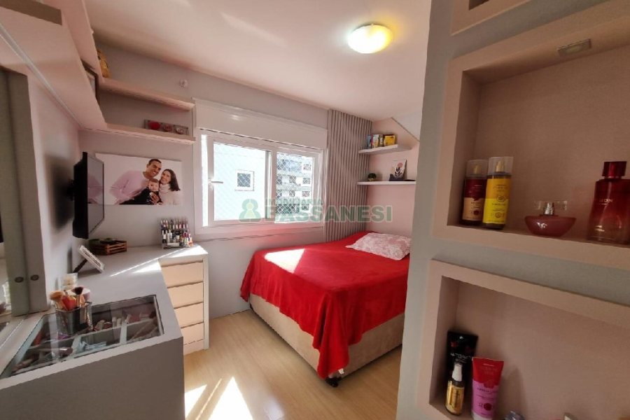 Apto Mobiliado com 97m², 3 dormitórios, 2 vagas, no bairro Villagio Iguatemi em Caxias do Sul para Alugar