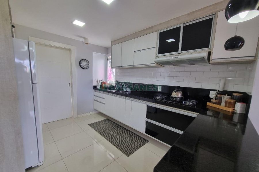 Apto Mobiliado com 97m², 3 dormitórios, 2 vagas, no bairro Villagio Iguatemi em Caxias do Sul para Alugar