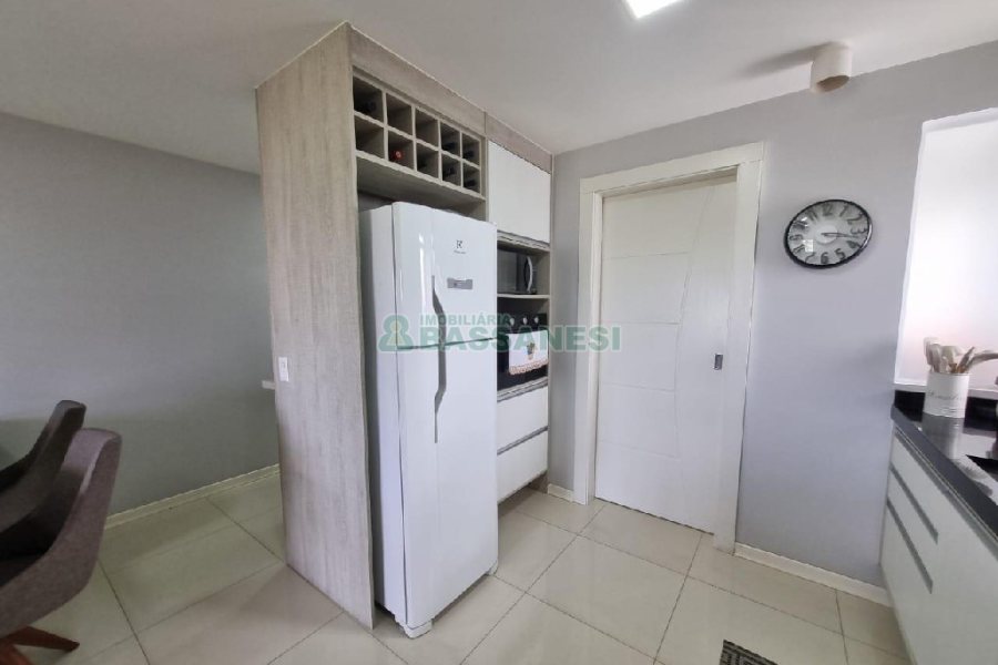 Apto Mobiliado com 97m², 3 dormitórios, 2 vagas, no bairro Villagio Iguatemi em Caxias do Sul para Alugar