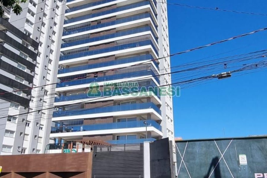 Apartamento com 176m², 3 dormitórios, 3 vagas, no bairro Rio Branco em Caxias do Sul para Comprar