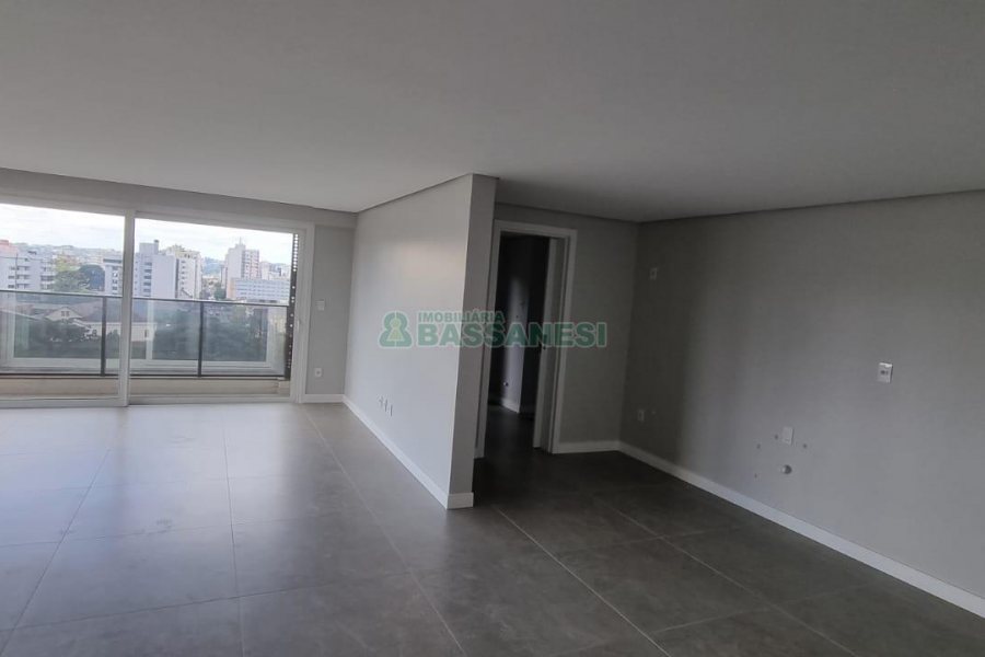Apartamento com 176m², 3 dormitórios, 3 vagas, no bairro Rio Branco em Caxias do Sul para Comprar