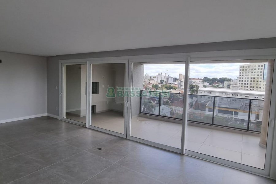 Apartamento com 176m², 3 dormitórios, 3 vagas, no bairro Rio Branco em Caxias do Sul para Comprar